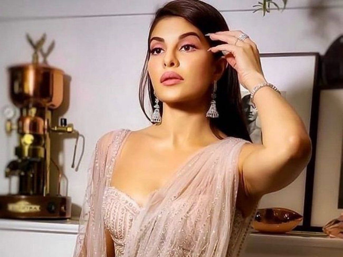 ज्याकलिनलाई भारत छोड्न रोक, २०० करोड भारुको मनी लाउन्ड्रिङ विवादमा तानिइन्