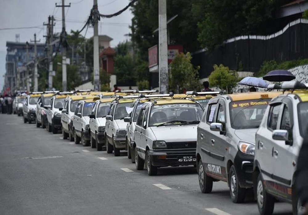 काठमाडौँमा ४३ ट्याक्सी चालकमाथि का'रबाही